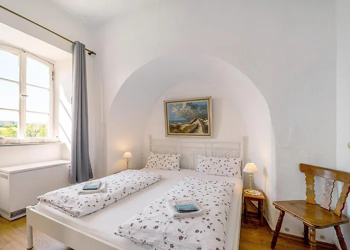 Abtei Klosterhof Maring-Noviand